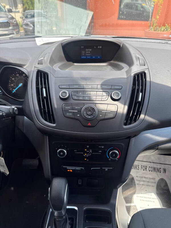2019 Ford Escape S