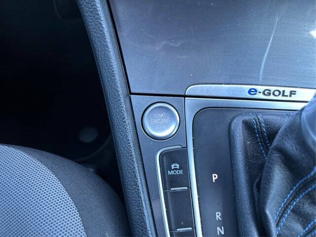 2016 Volkswagen e-Golf SE