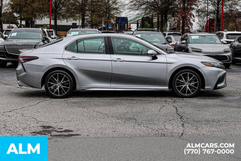 2023 Toyota Camry SE