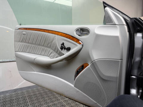 2005 Mercedes-Benz CLK CLK 320