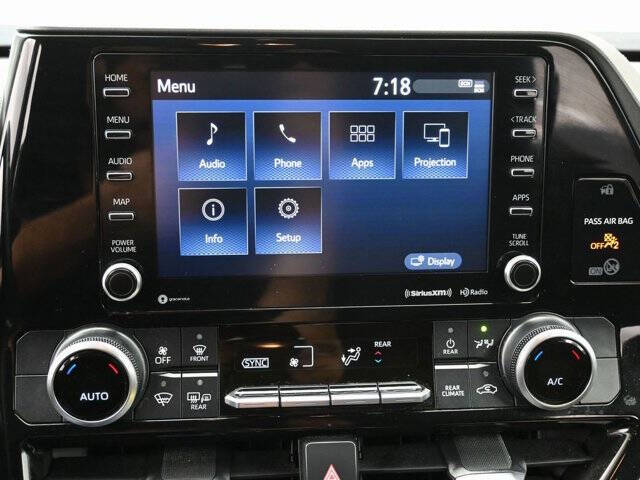 2021 Toyota Highlander LE