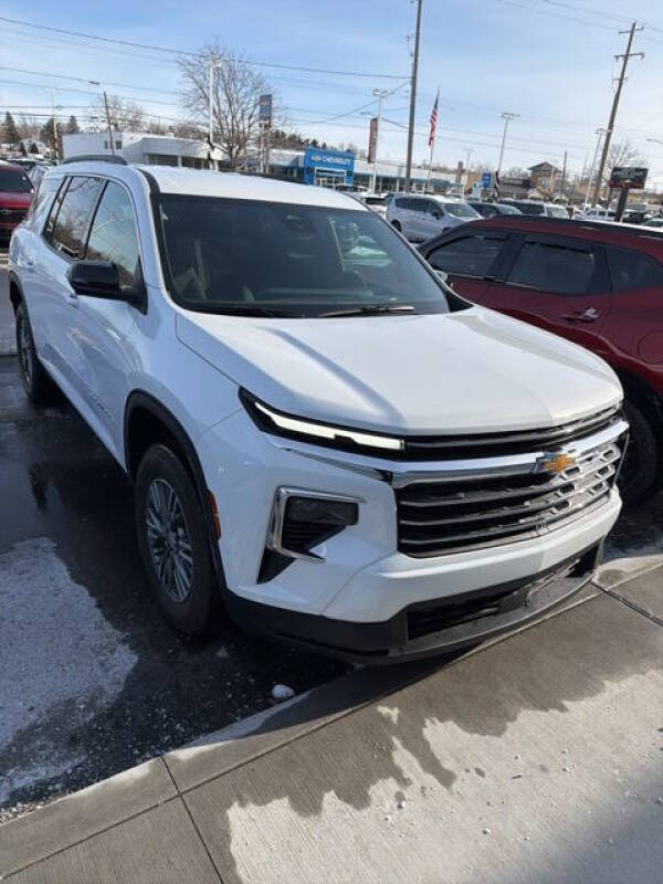 2025 Chevrolet Traverse LT