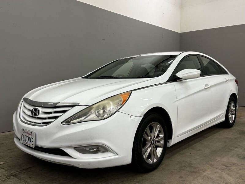 2013 Hyundai Sonata for sale at Autoaffari LLC in Sacramento CA