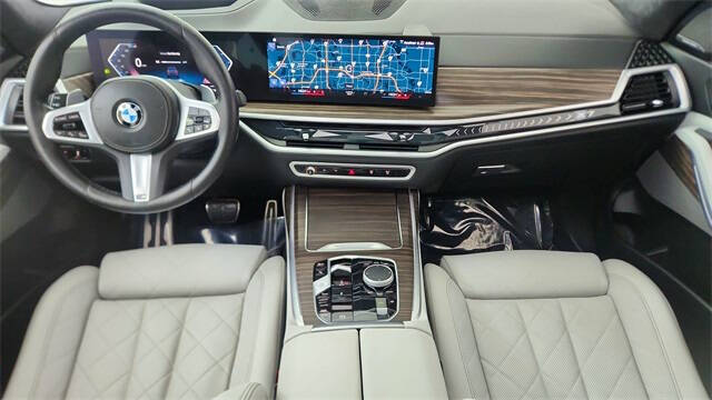 2023 BMW X7 xDrive40i