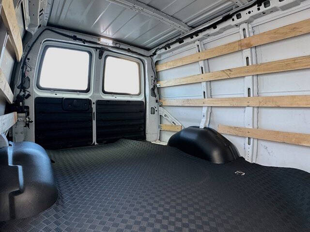 2024 Chevrolet Express 2500