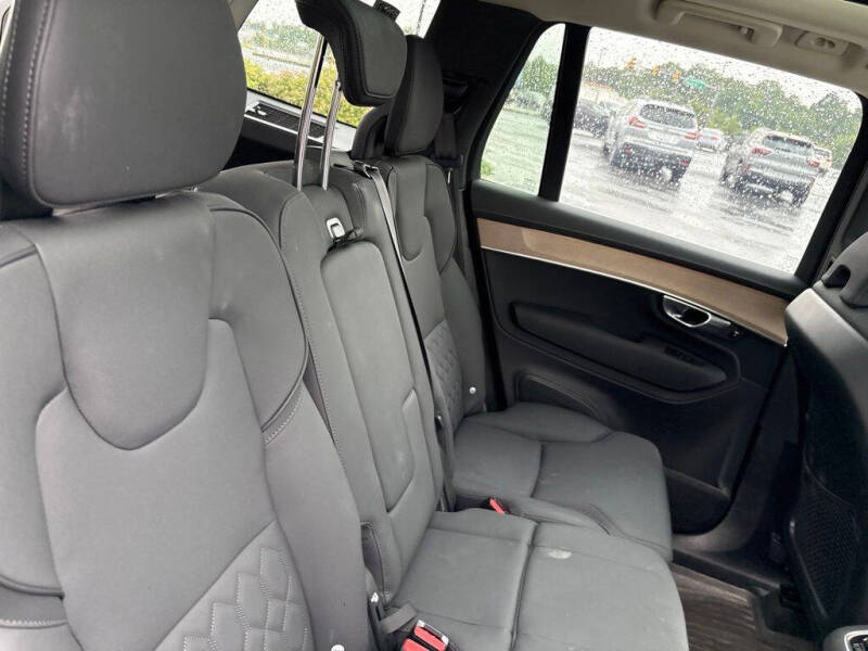 2025 Volvo XC90 T8 Plus Bright Theme 7P