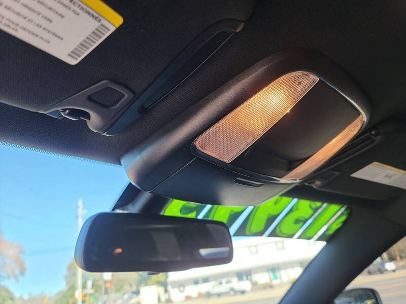 2017 Dodge Charger SE