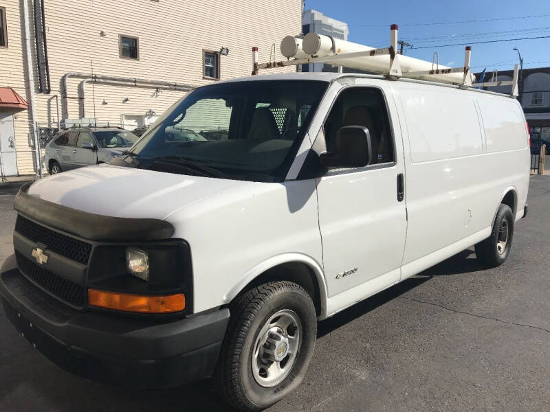 2004 chevy van 3500