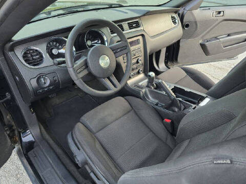 2012 Ford Mustang V6