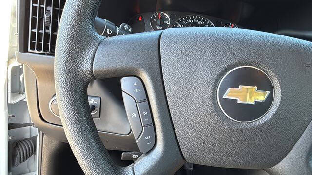 2024 Chevrolet Express 2500