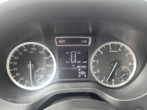 2017 Infiniti QX30 Luxury