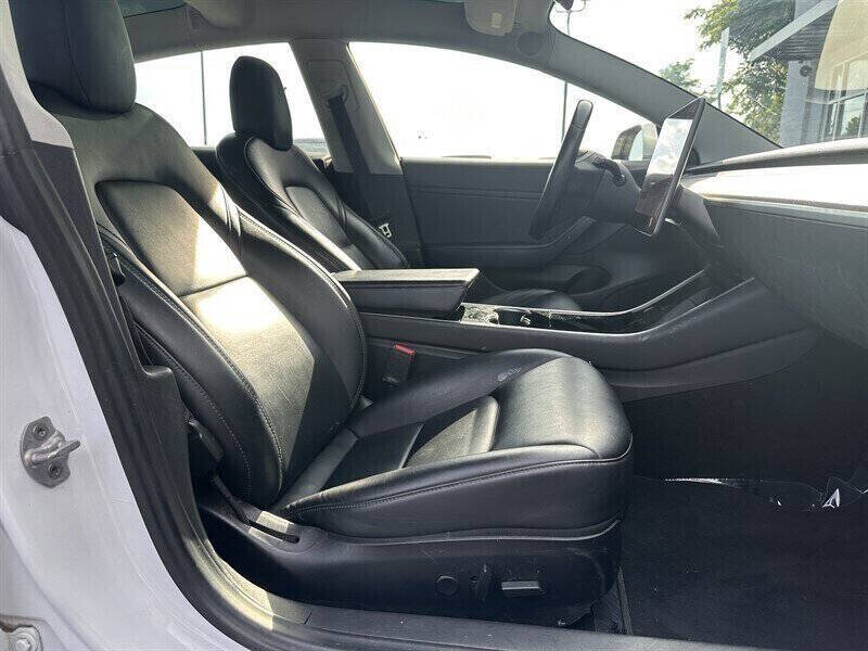 2019 Tesla Model 3 Standard Range Plus