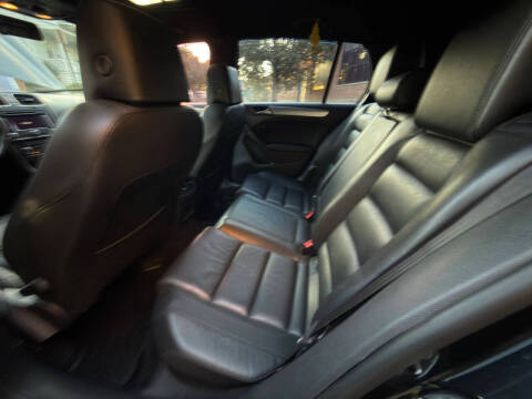 2012 Volkswagen Golf R