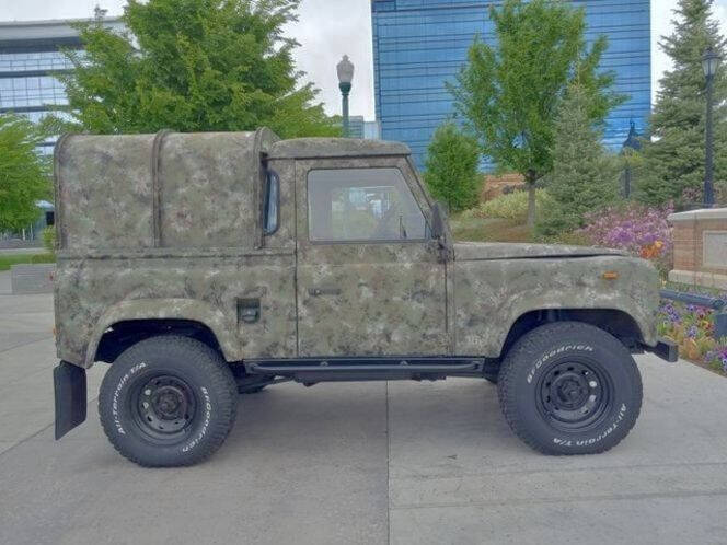 1988 Land Rover Defender