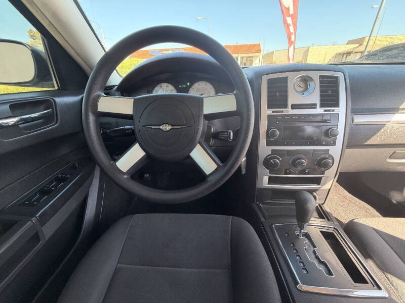 2009 Chrysler 300 LX