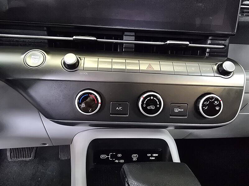 2024 Hyundai Kona SE