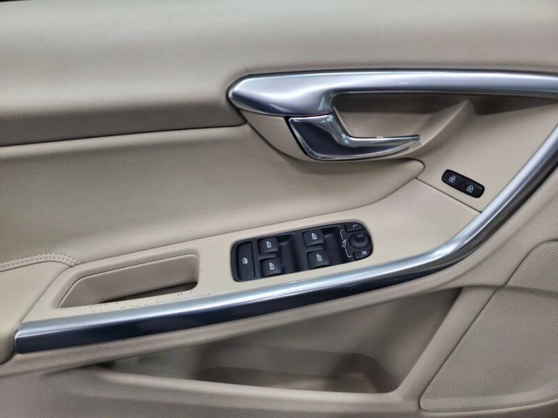 2015 Volvo S60 T5 Premier