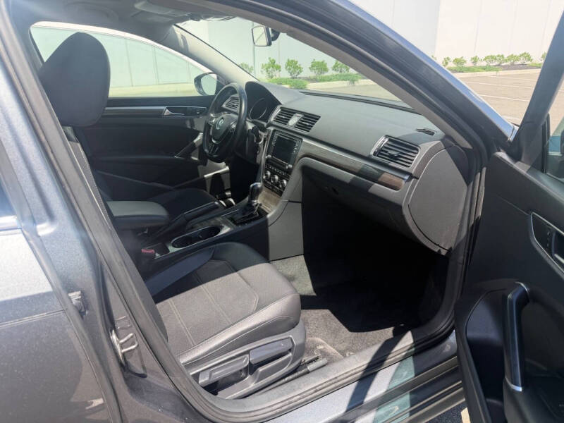 2017 Volkswagen Passat 1.8T SE