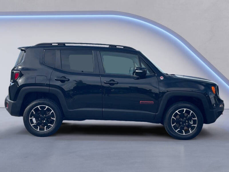 2023 Jeep Renegade Trailhawk