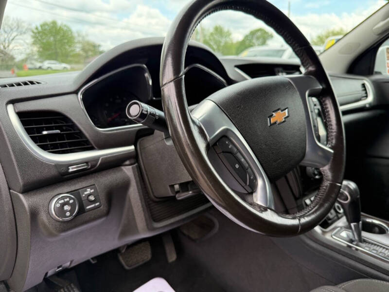 2017 Chevrolet Traverse LT