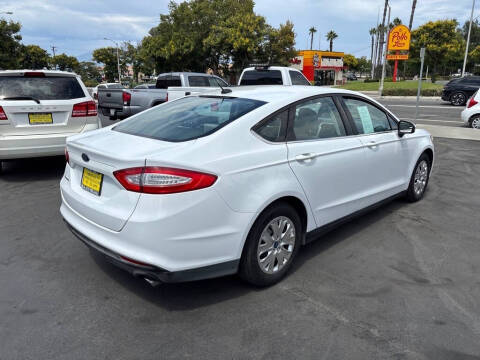 2014 Ford Fusion S