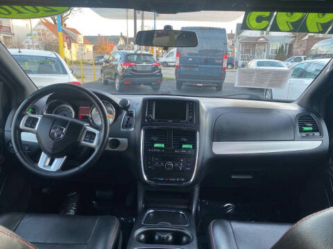 2016 Dodge Grand Caravan R/T