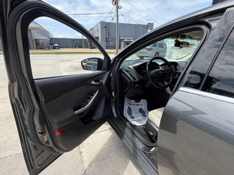 2017 Ford Focus Titanium