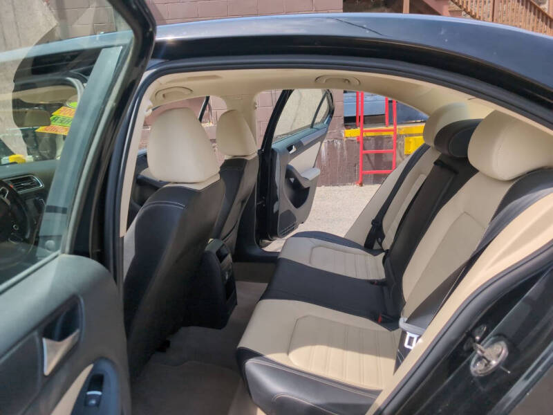 2012 Volkswagen Jetta SEL PZEV
