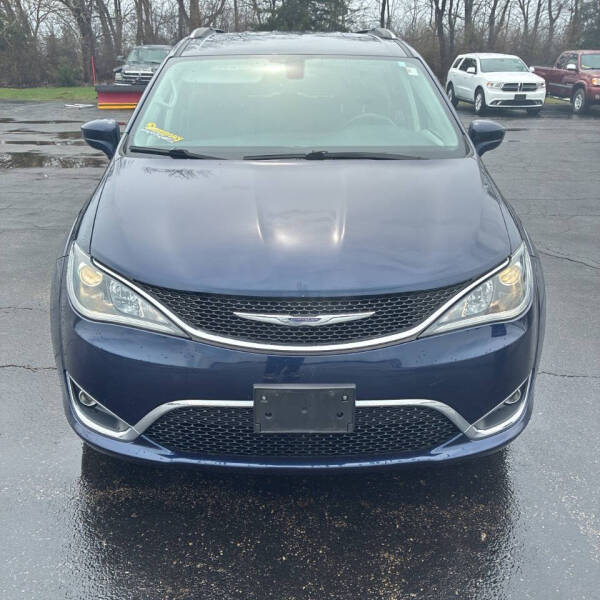 2017 Chrysler Pacifica Touring-L Plus