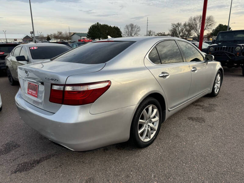 2007 Lexus LS Base photo 24