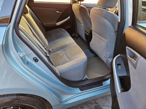 2012 Toyota Prius Two