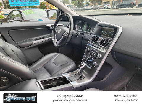 2015 Volvo XC60 T5 Drive-E Premier