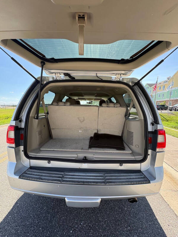 2016 Lincoln Navigator Select
