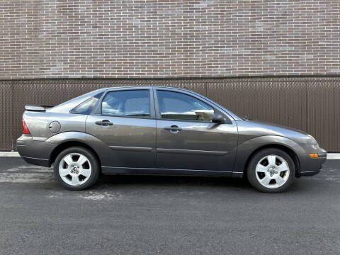 2007 Ford Focus for sale at BITTON'S AUTO SALES in Ogden UT