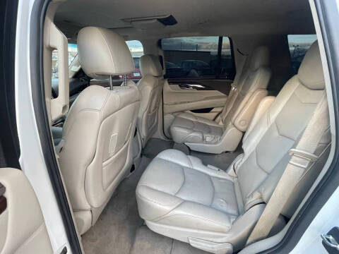 2016 Cadillac Escalade Luxury Collection