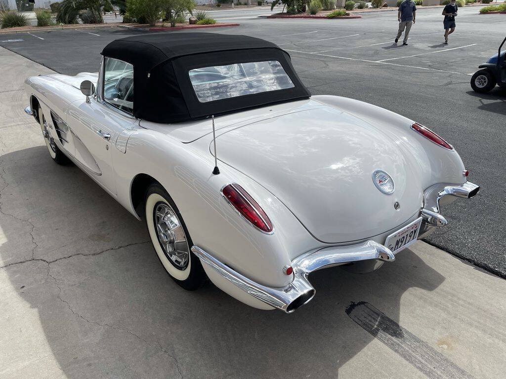 1959 Chevrolet Corvette 9