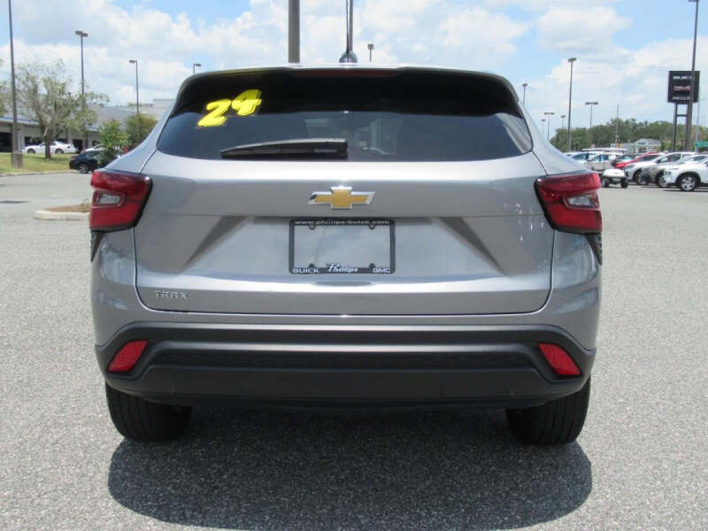 2024 Chevrolet Trax LS
