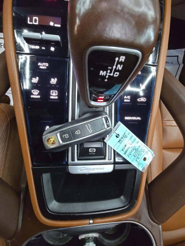 2019 Porsche Cayenne E-Hybrid
