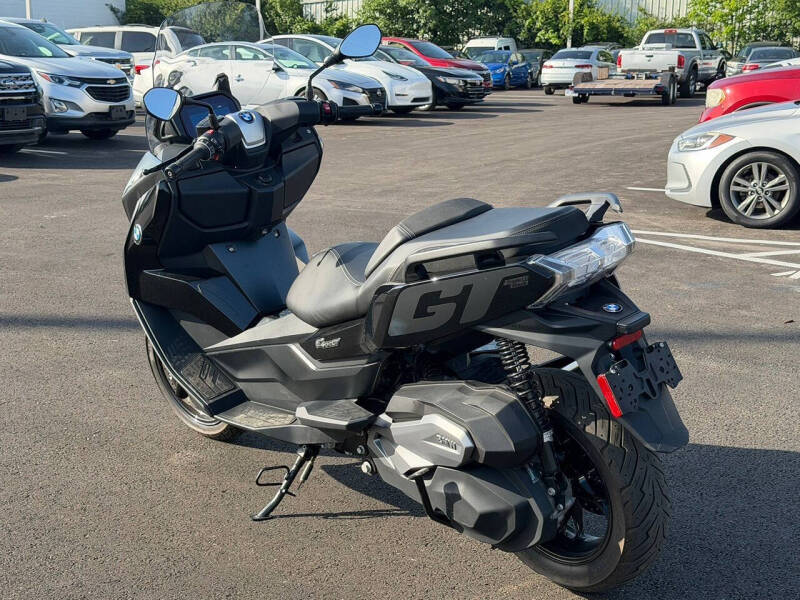 2022 BMW C 400