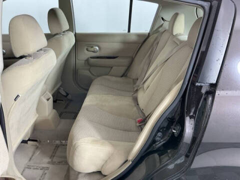 2011 Nissan Versa 1.8 SL