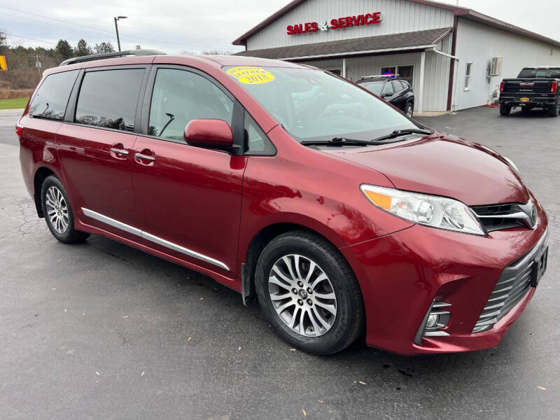 2018 Toyota Sienna XLE 8-Passenger