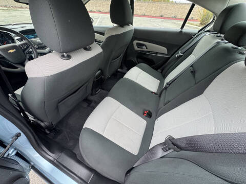 2011 Chevrolet Cruze LS