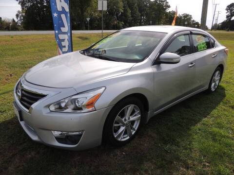 2013 Nissan Altima for sale at Cars Plus in Fruitland MD