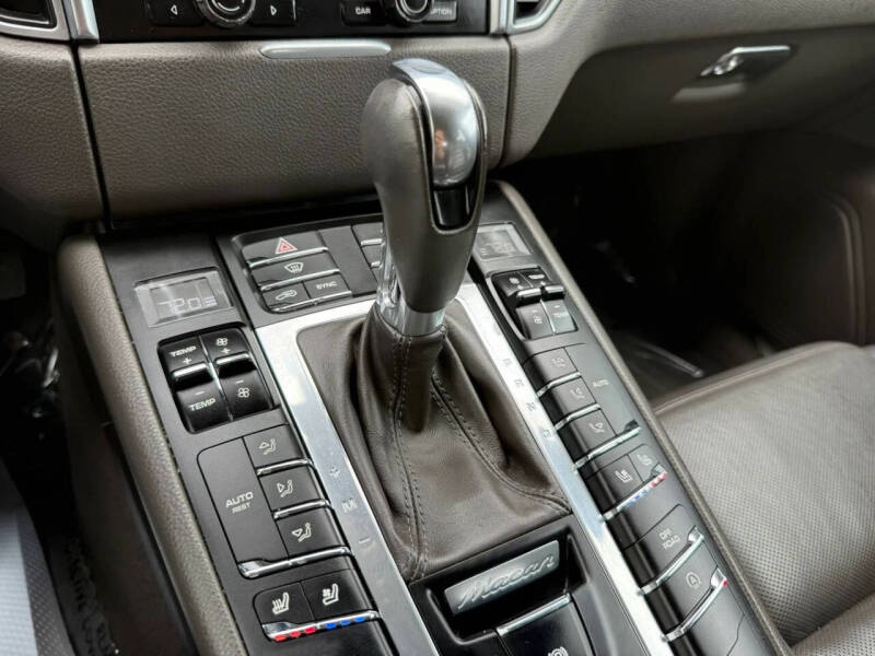 2016 Porsche Macan S