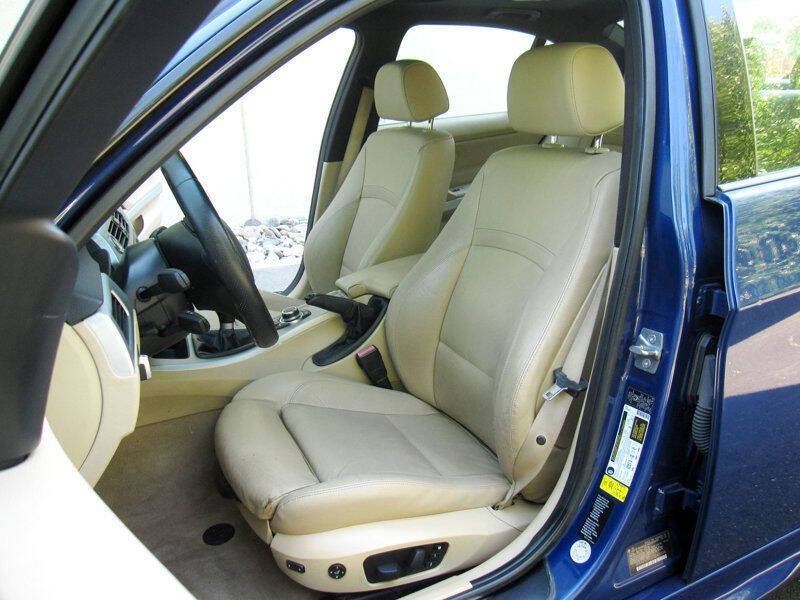 2011 BMW 3 Series 335i