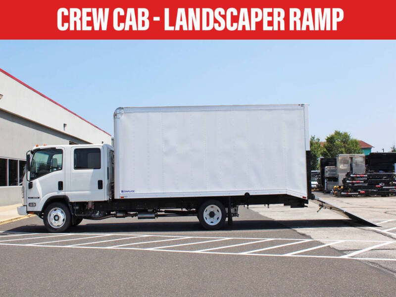 2025 Isuzu NRR's photo