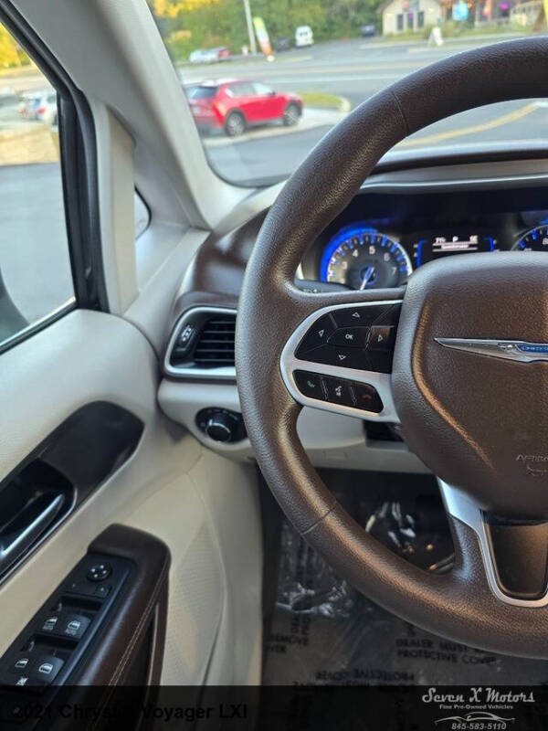 2021 Chrysler Voyager LXi