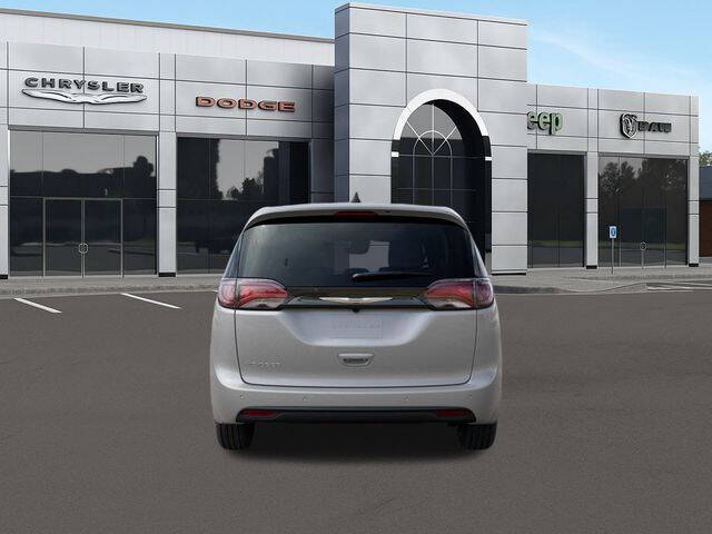 2026 Chrysler Voyager LX