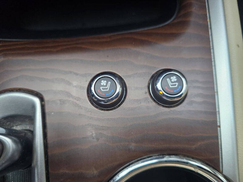 2017 Nissan Pathfinder Platinum