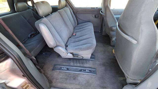 2005 Dodge Grand Caravan SE